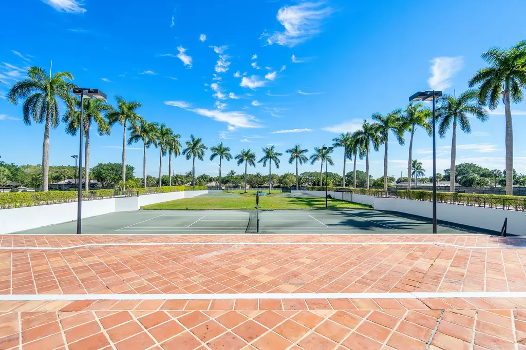 11863 Wimbledon Circle Wellington FL 33414