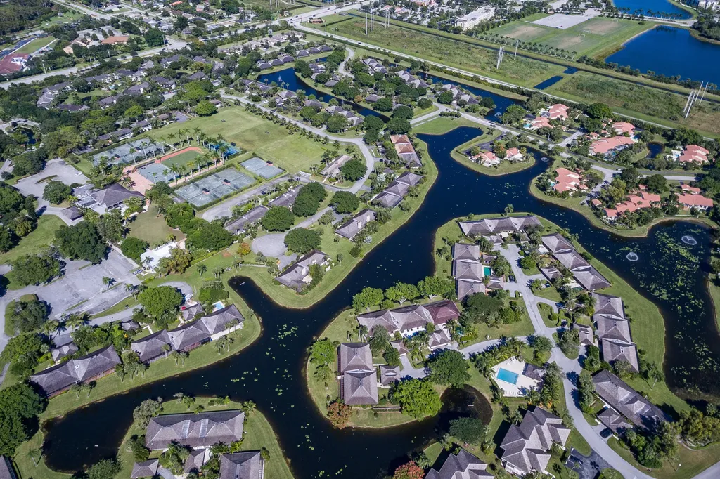 11863 Wimbledon Circle Wellington FL 33414
