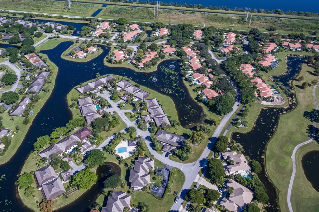 11863 Wimbledon Circle Wellington FL 33414