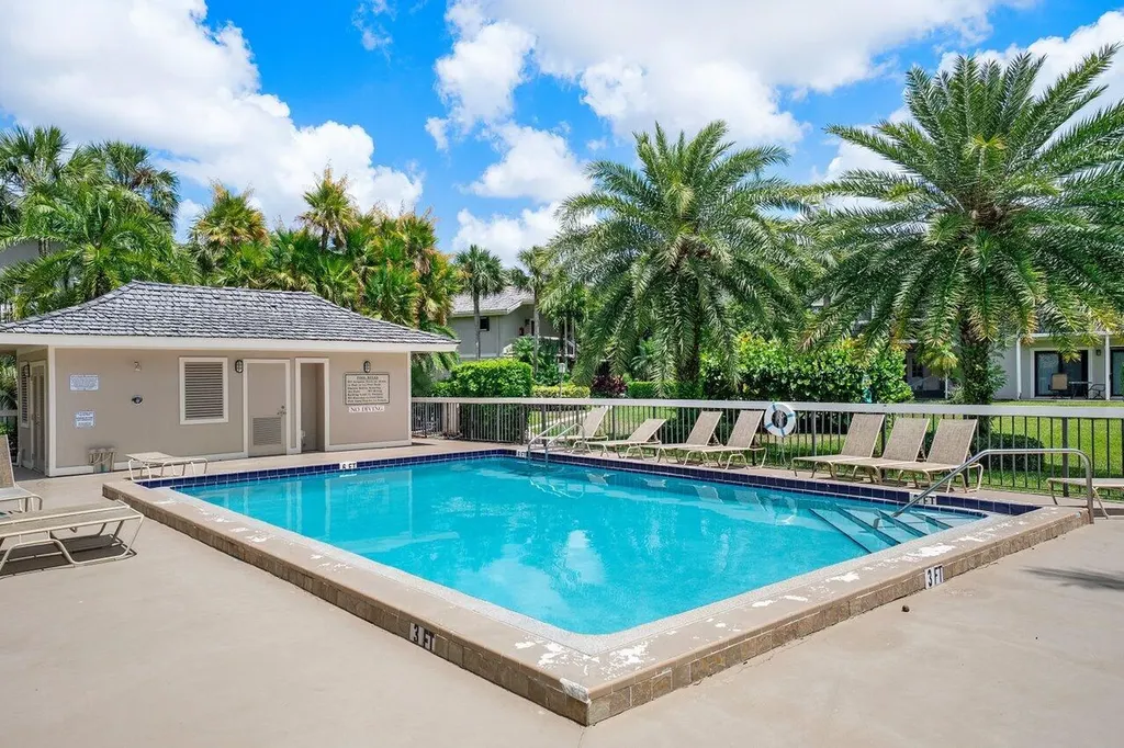 11863 Wimbledon Circle Wellington FL 33414