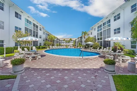 1461 S Ocean Boulevard Lauderdale By The Sea FL 33062