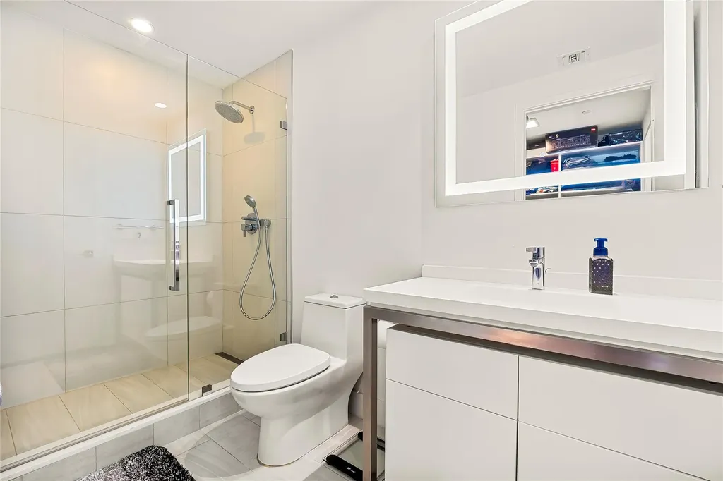 2000 Metropica Way Sunrise FL 33323