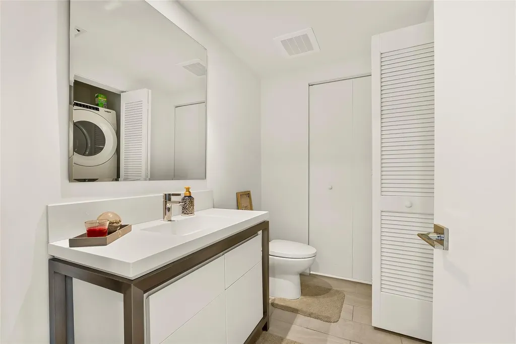 2000 Metropica Way Sunrise FL 33323