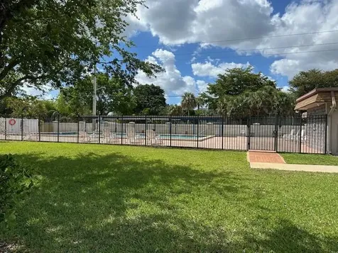 7005 NW 95th Terrace Tamarac FL 33321
