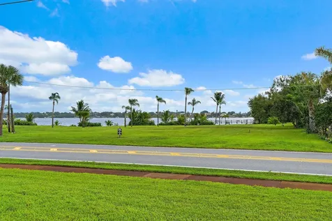 1800 SE Saint Lucie Boulevard Stuart FL 34996