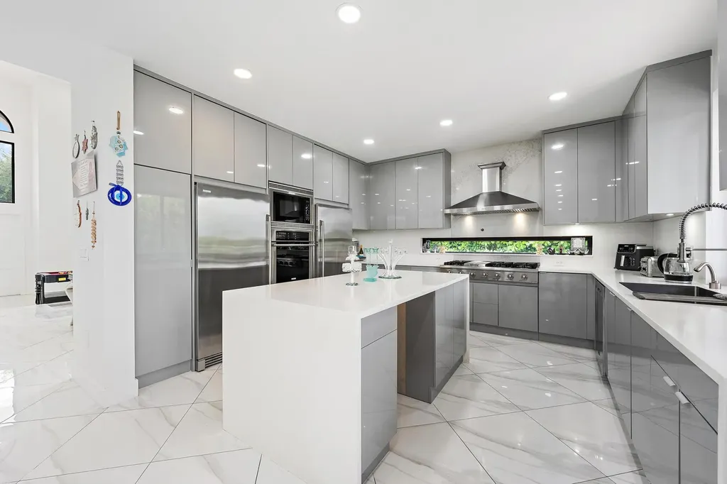 9475 Equus Circle Boynton Beach FL 33472