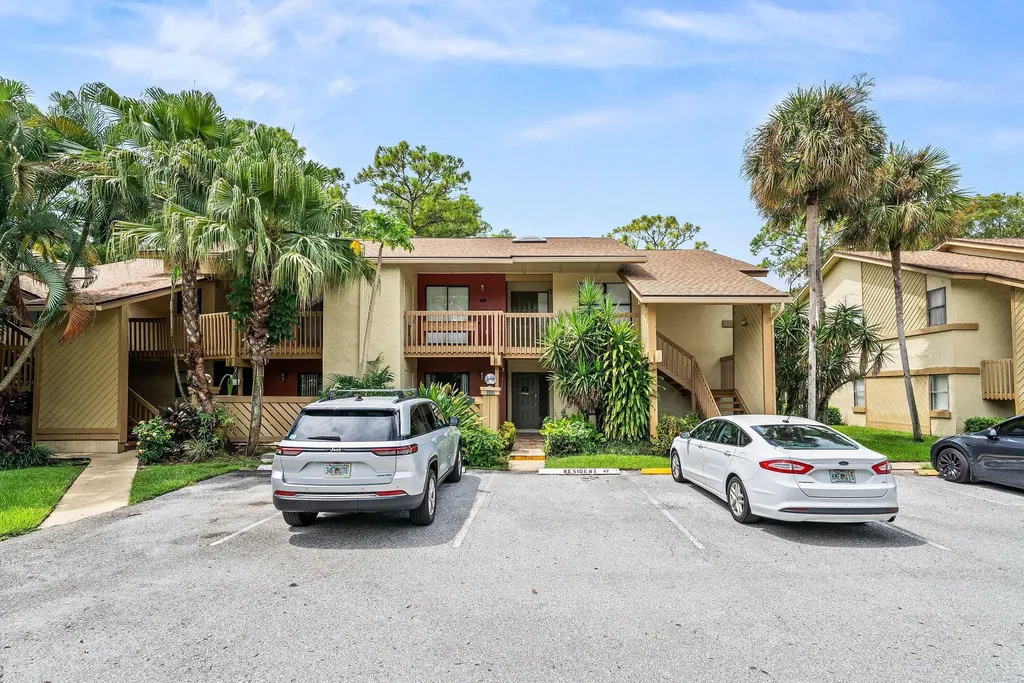 13105 Belhaven Court Wellington FL 33414