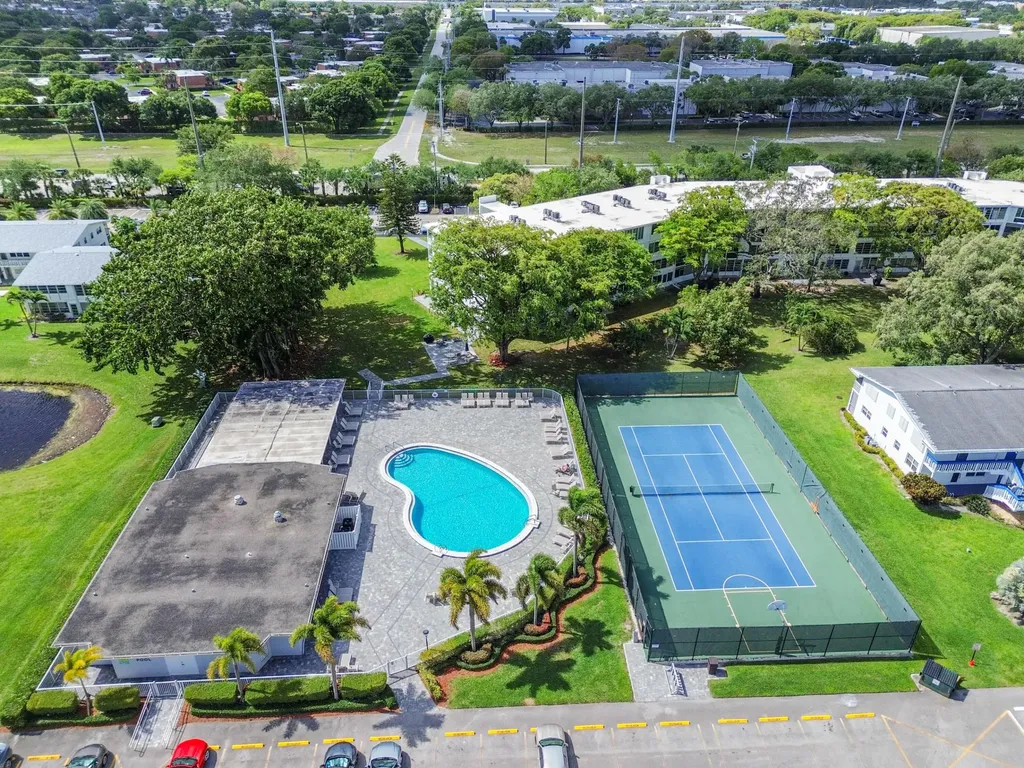 259 Newport P Deerfield Beach FL 33442