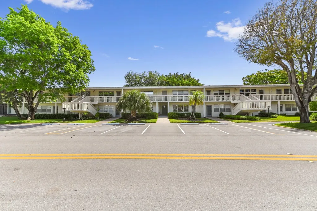 259 Newport P Deerfield Beach FL 33442