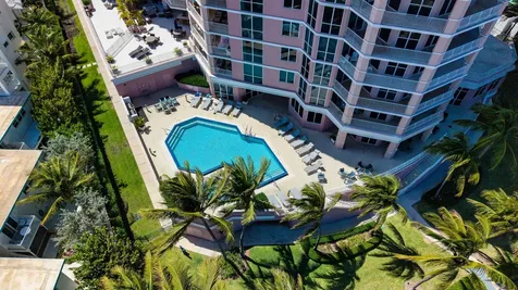 1460 S Ocean Boulevard Lauderdale By The Sea FL 33062