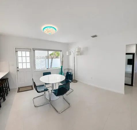 1107 S 15th Avenue Hollywood FL 33020