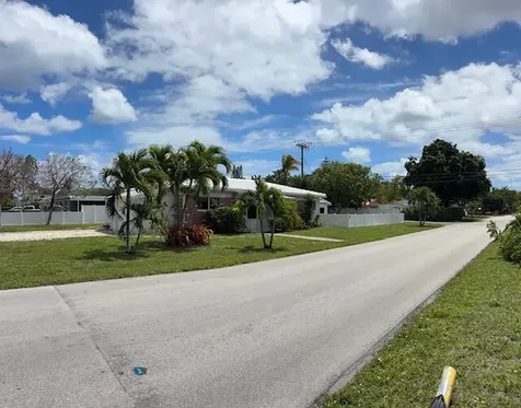 1107 S 15th Avenue Hollywood FL 33020
