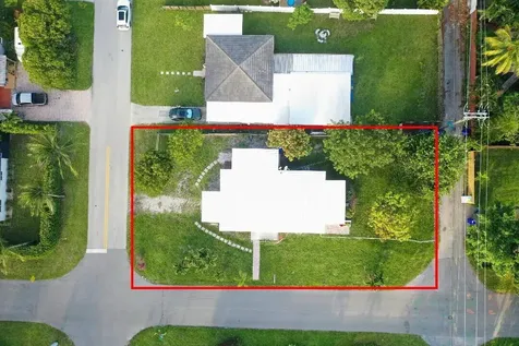 1107 S 15th Avenue Hollywood FL 33020