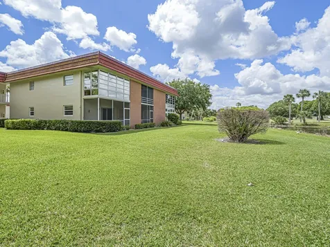 4 Vista Palm Lane Vero Beach FL 32962