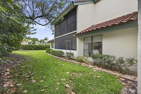23 Lexington Lane W Palm Beach Gardens FL 33418