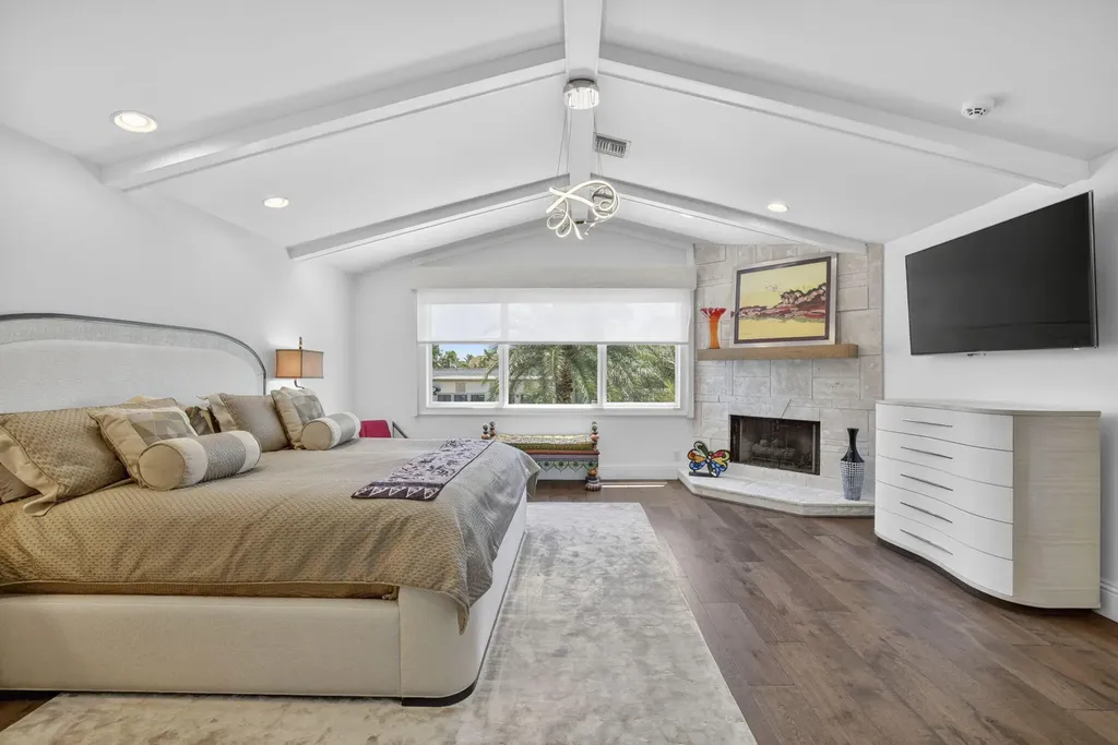2920 NE 47th Street Lighthouse Point FL 33064