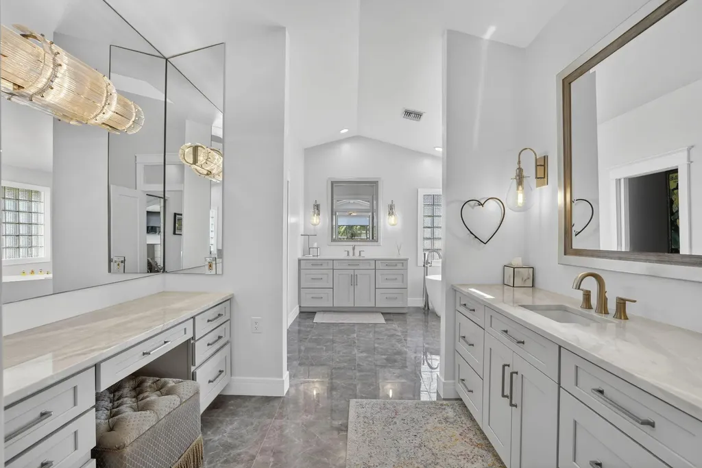 2920 NE 47th Street Lighthouse Point FL 33064