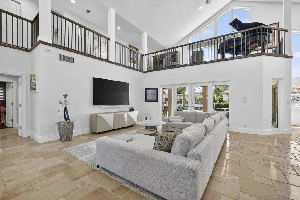 2920 NE 47th Street Lighthouse Point FL 33064