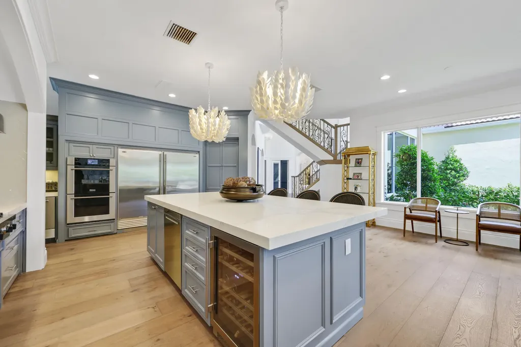 1019 Grand Court Highland Beach FL 33487