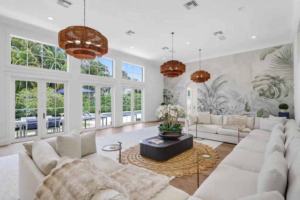 1019 Grand Court Highland Beach FL 33487