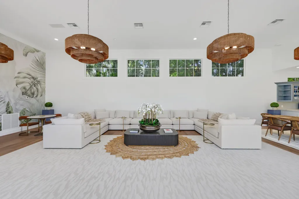 1019 Grand Court Highland Beach FL 33487