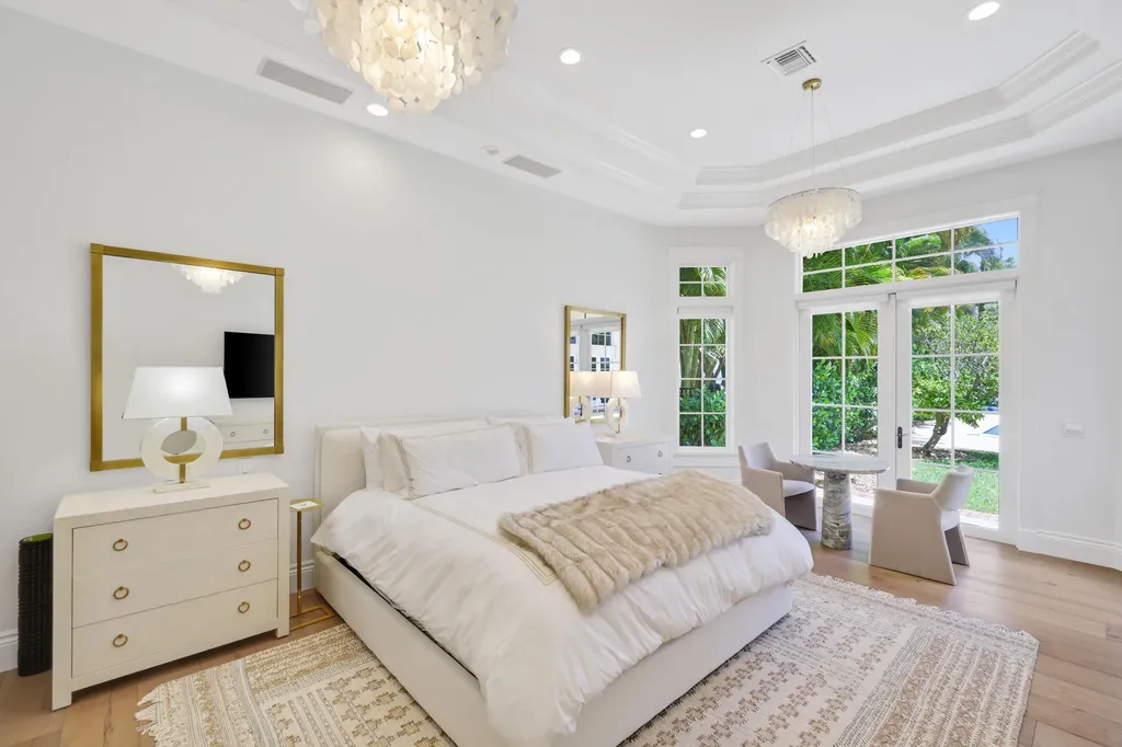 1019 Grand Court Highland Beach FL 33487