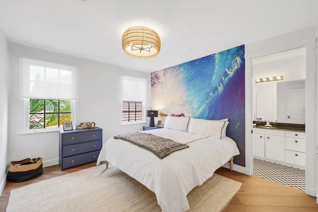 1019 Grand Court Highland Beach FL 33487