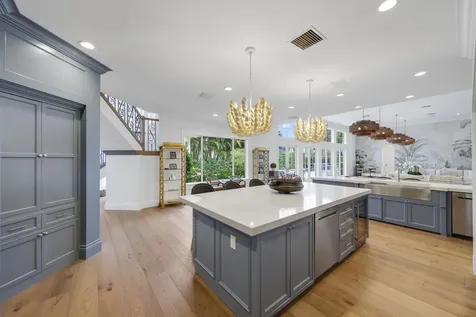 1019 Grand Court Highland Beach FL 33487