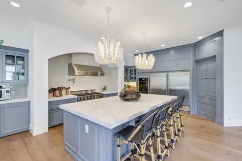 1019 Grand Court Highland Beach FL 33487