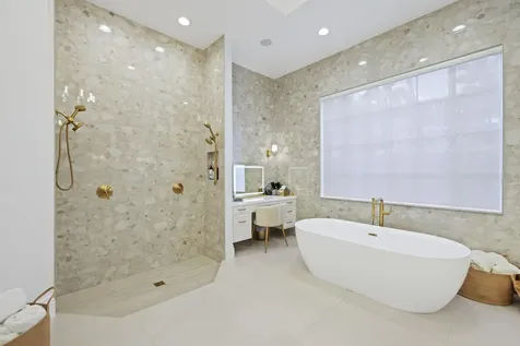 1019 Grand Court Highland Beach FL 33487