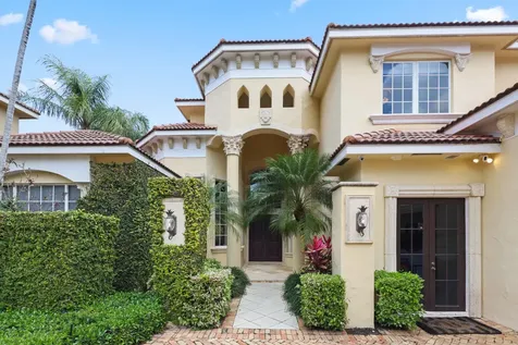 1019 Grand Court Highland Beach FL 33487