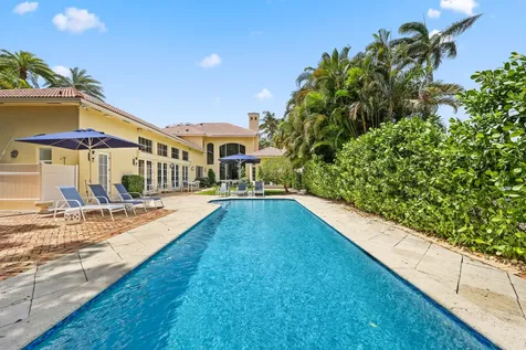 1019 Grand Court Highland Beach FL 33487