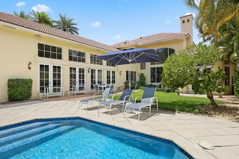 1019 Grand Court Highland Beach FL 33487