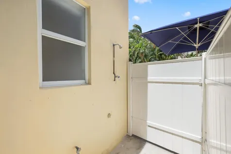 1019 Grand Court Highland Beach FL 33487