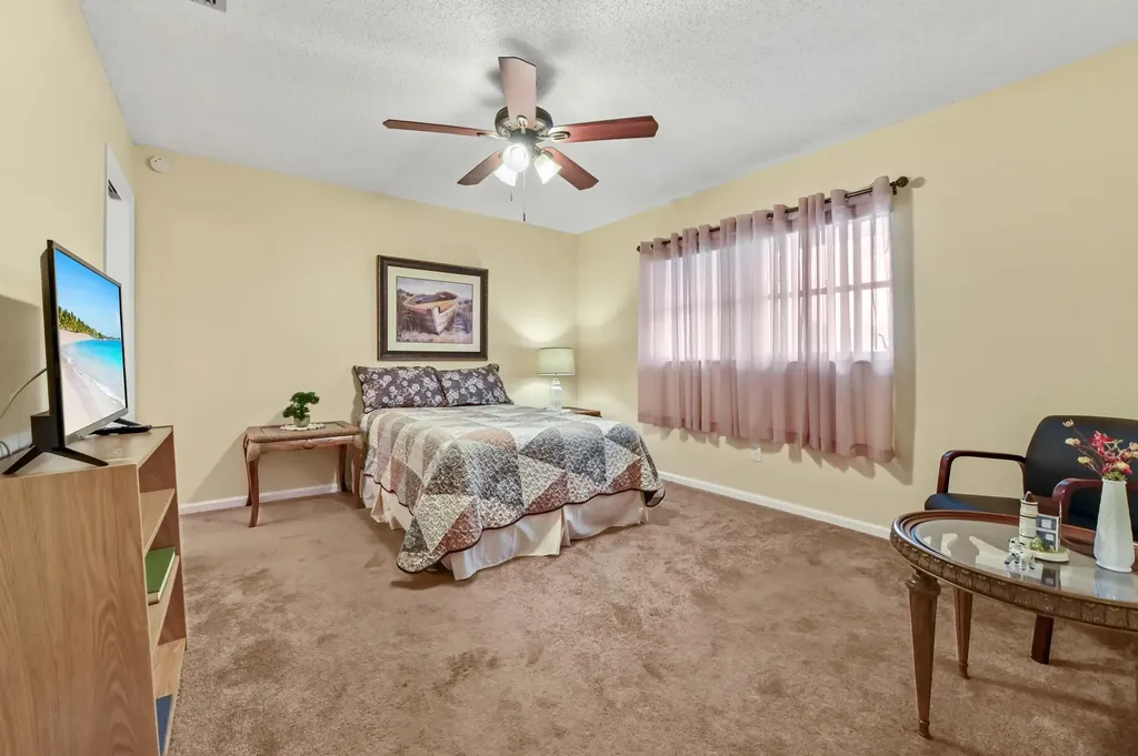 5725 Fernley Drive E West Palm Beach FL 33415