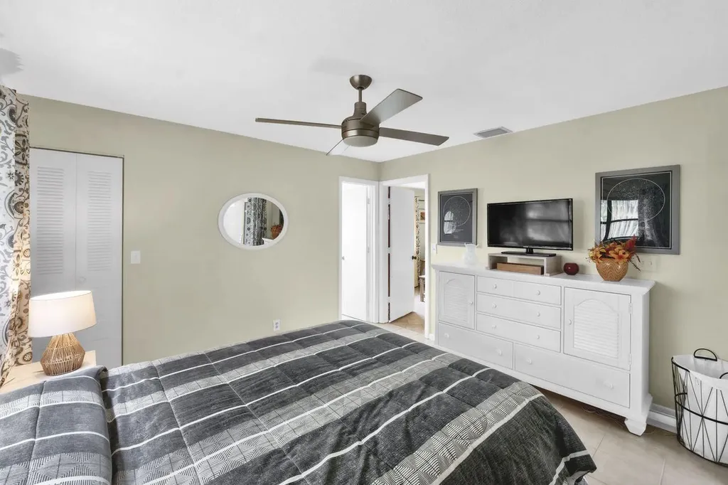 14765 Country Lane Delray Beach FL 33484