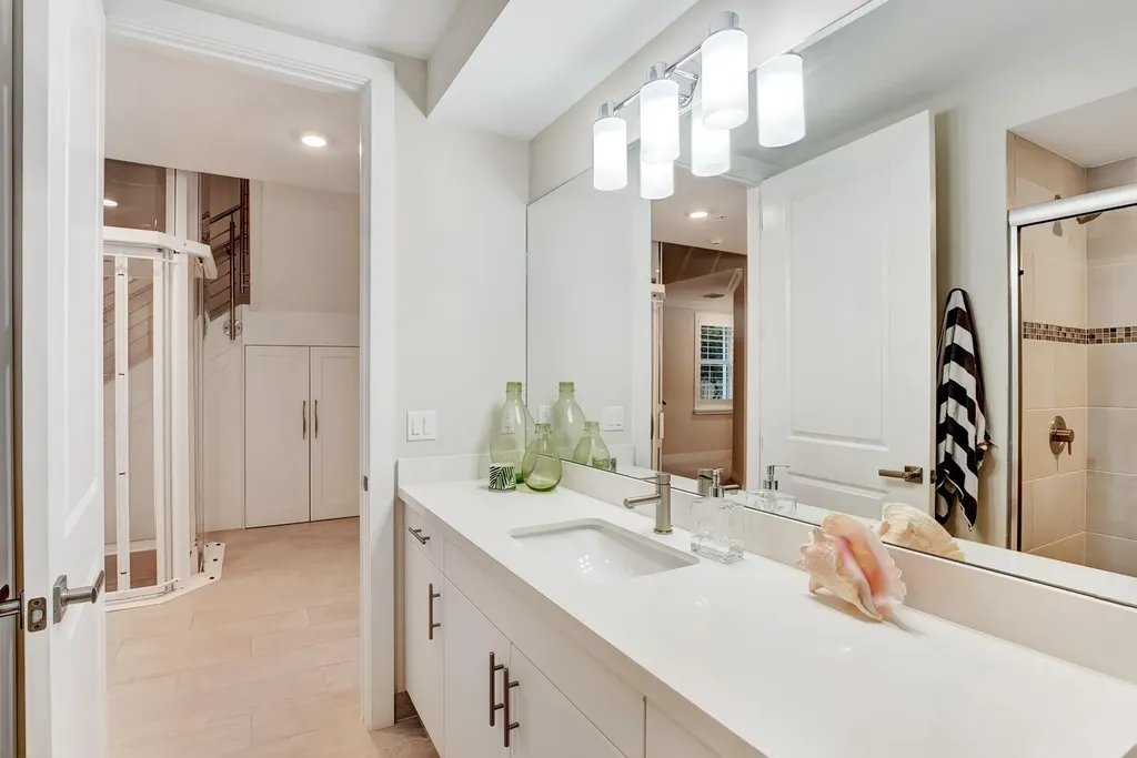 1045 Harbor Villas Drive North Palm Beach FL 33408