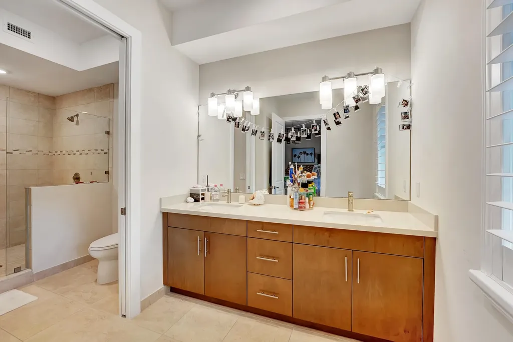 1045 Harbor Villas Drive North Palm Beach FL 33408