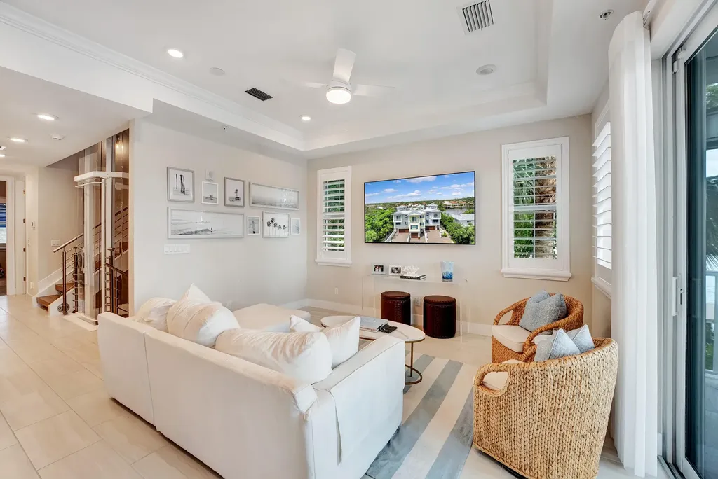 1045 Harbor Villas Drive North Palm Beach FL 33408