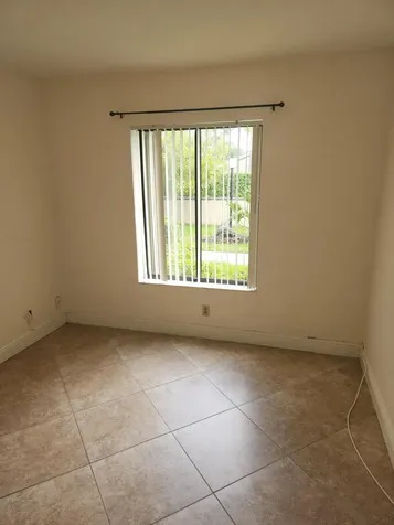702 Sunny Pine Way Greenacres FL 33415