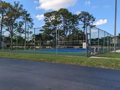 702 Sunny Pine Way Greenacres FL 33415