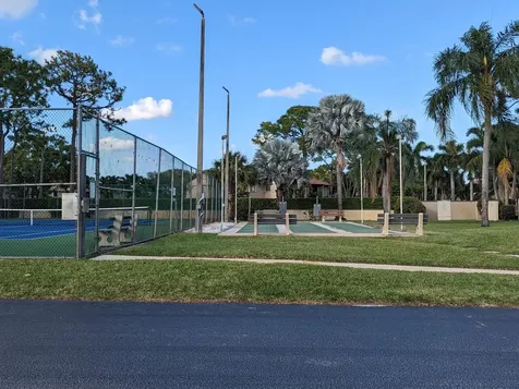 702 Sunny Pine Way Greenacres FL 33415