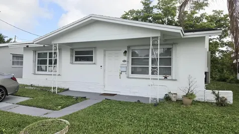 2612 NW 49th Street NW Tamarac FL 33309
