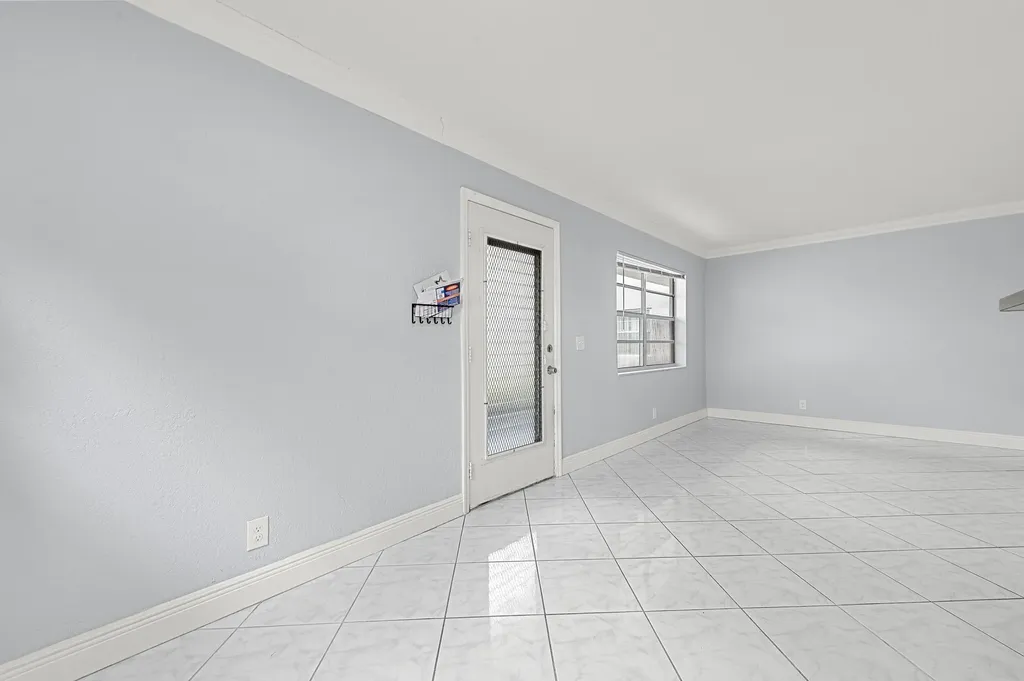 339 Normandy Delray Beach FL 33484