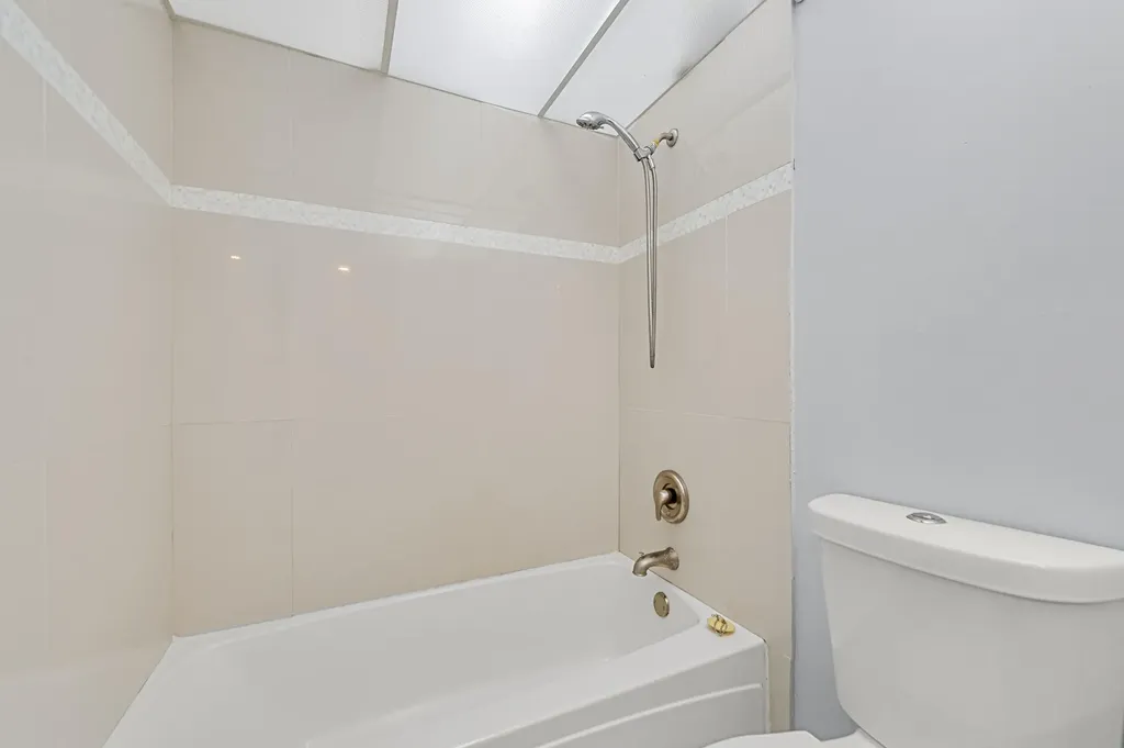 339 Normandy Delray Beach FL 33484