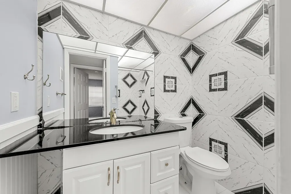 339 Normandy Delray Beach FL 33484