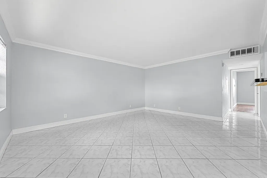 339 Normandy Delray Beach FL 33484