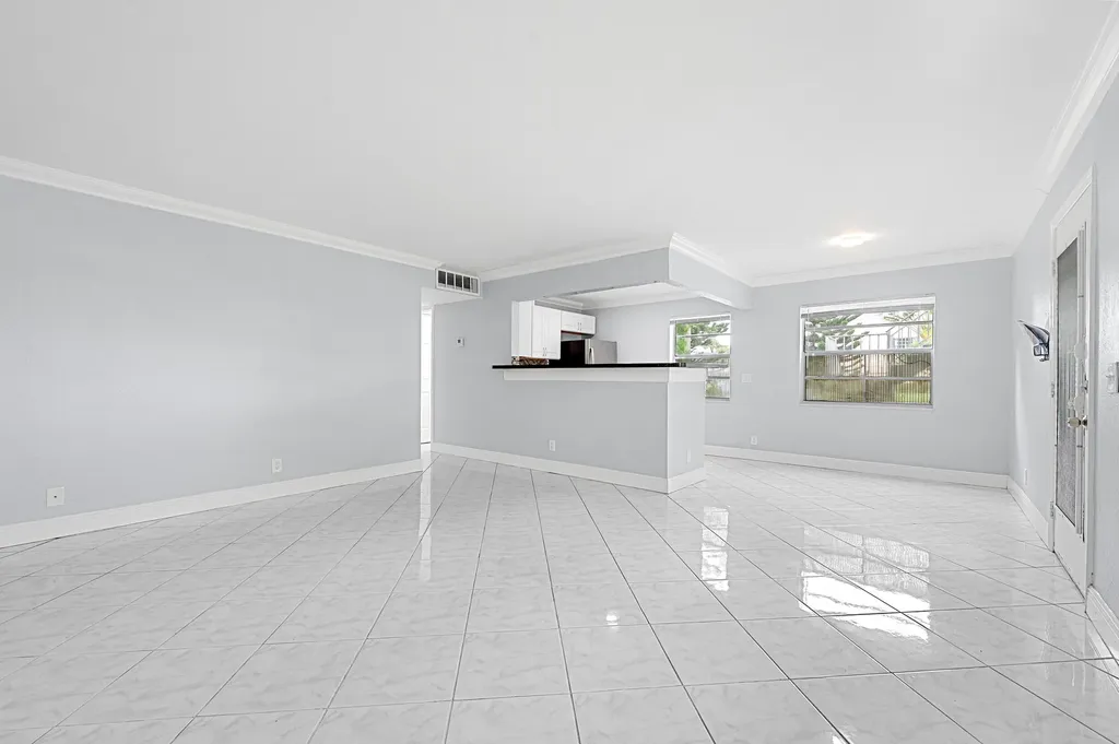 339 Normandy Delray Beach FL 33484