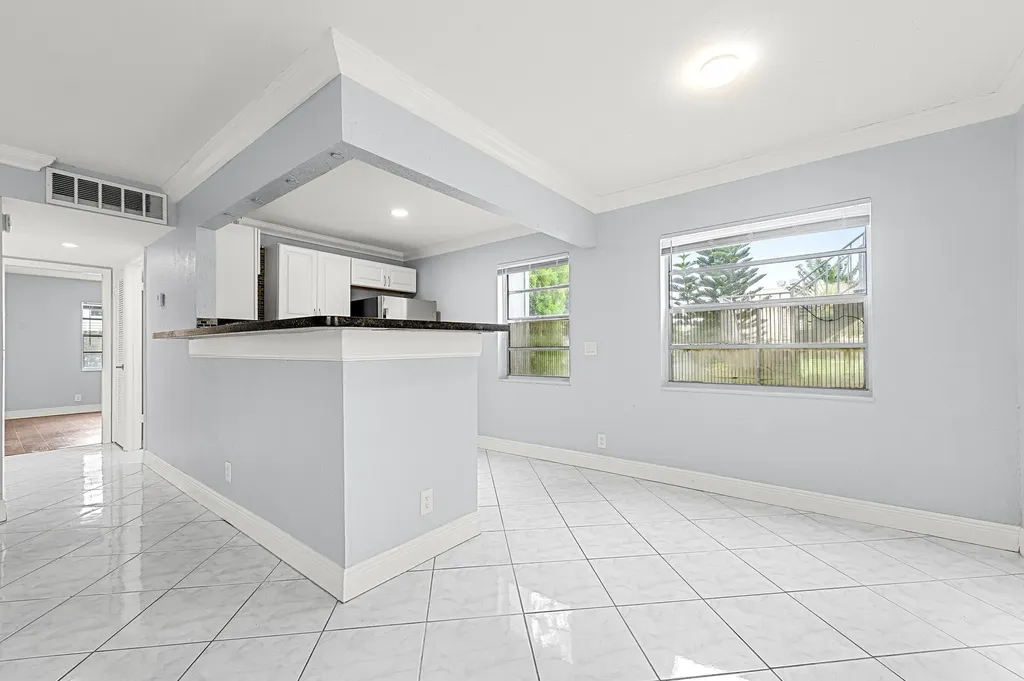 339 Normandy Delray Beach FL 33484