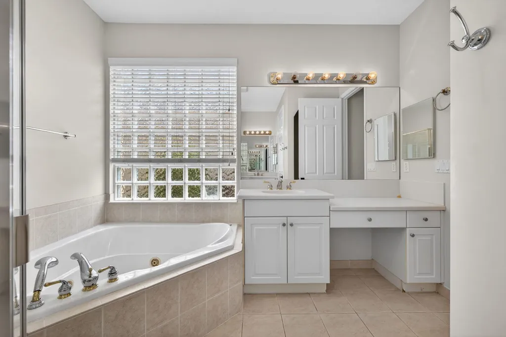 2237 SW Newport Isle Boulevard Port St Lucie FL 34953